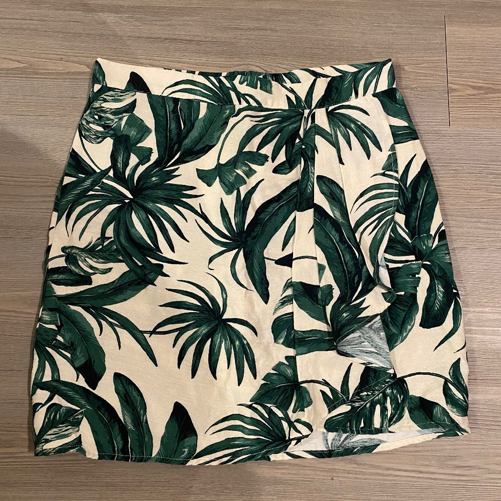 H&M Lightweight Tropical Skirt